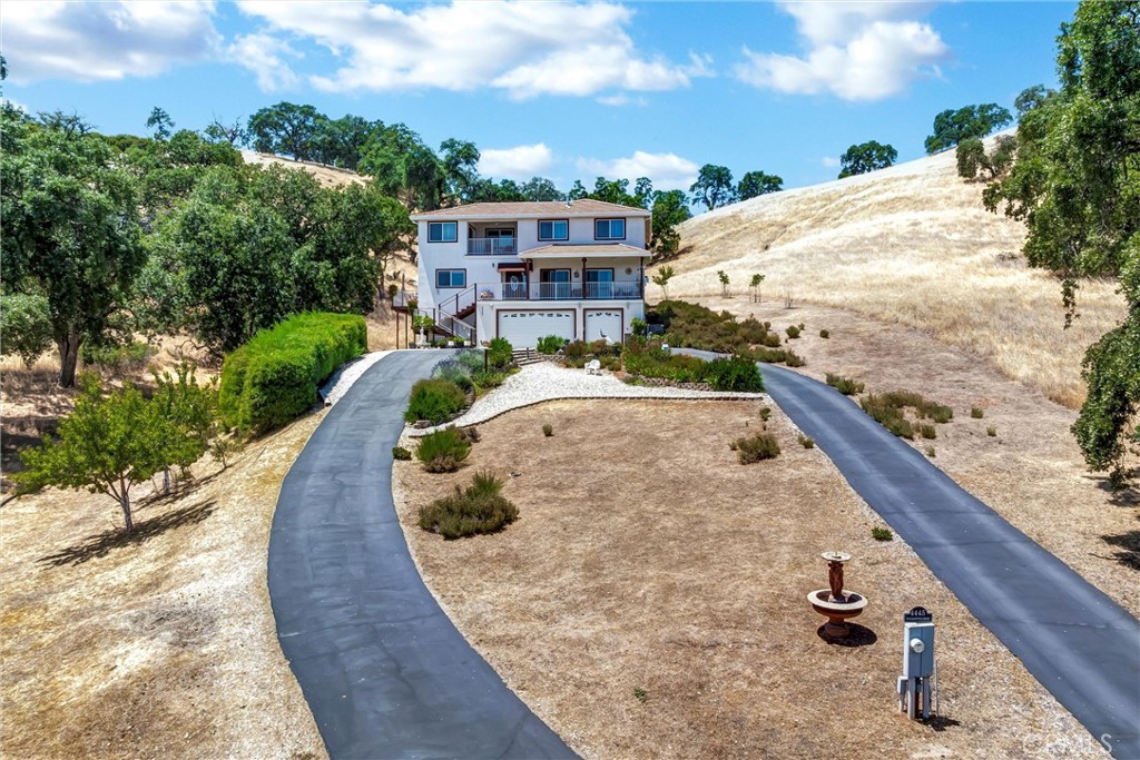 4445 Eucalyptus Avenue