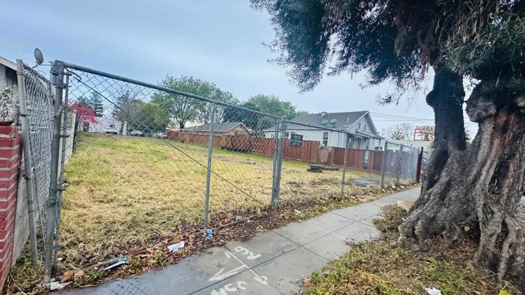 278 Grand Avenue