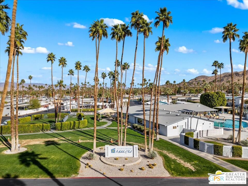 Palm Canyon Mobile Club - Manufactured In Park