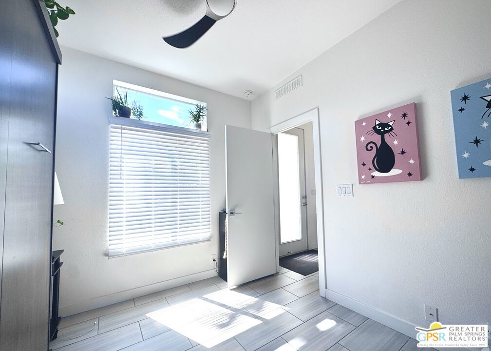 Palm Canyon Mobile Club - Manufactured In Park