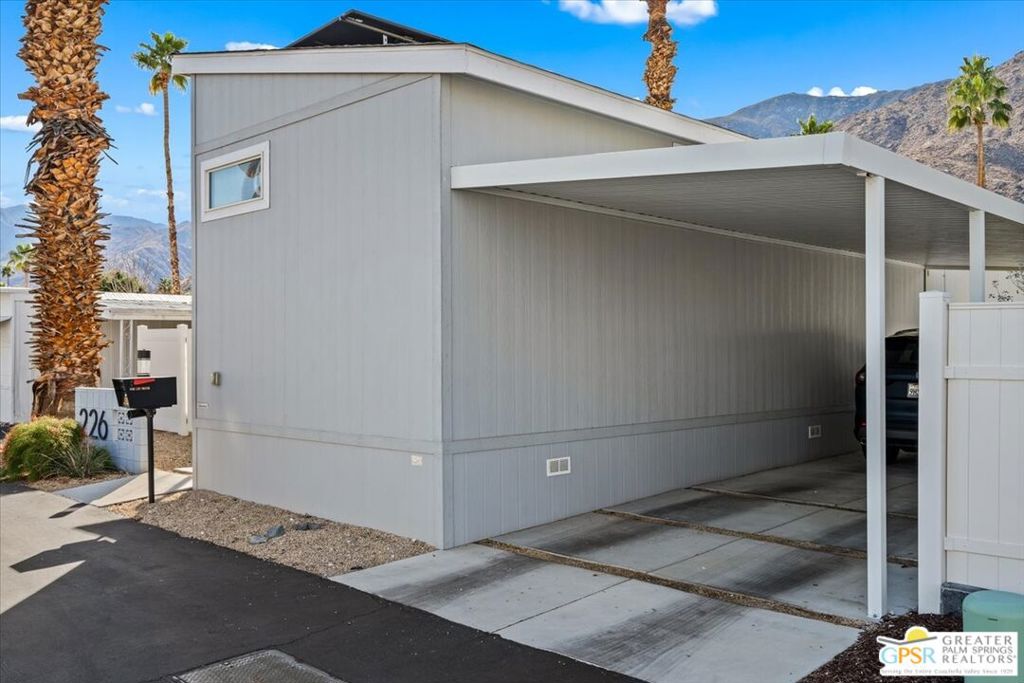 Palm Canyon Mobile Club - Manufactured In Park