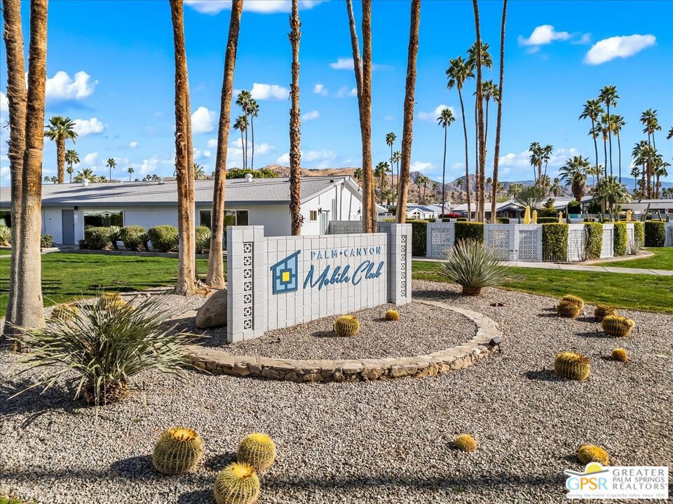 Palm Canyon Mobile Club - Manufactured In Park