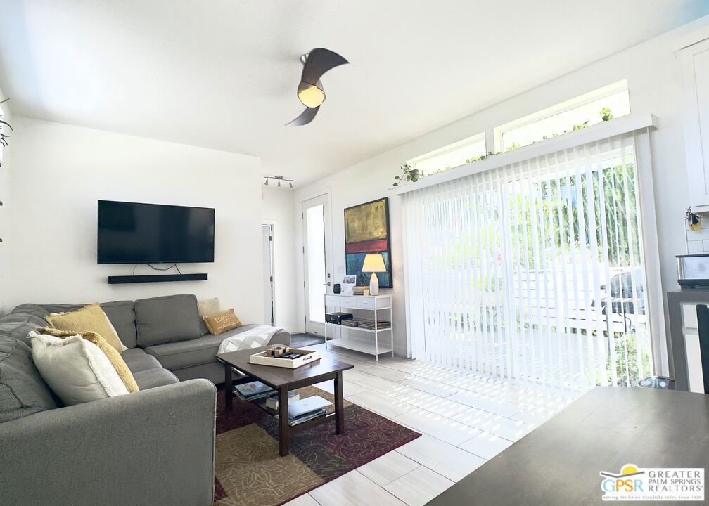 Palm Canyon Mobile Club - Manufactured In Park