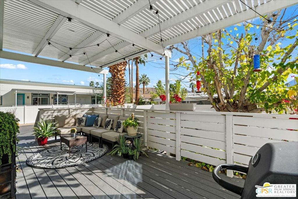 Palm Canyon Mobile Club - Manufactured In Park