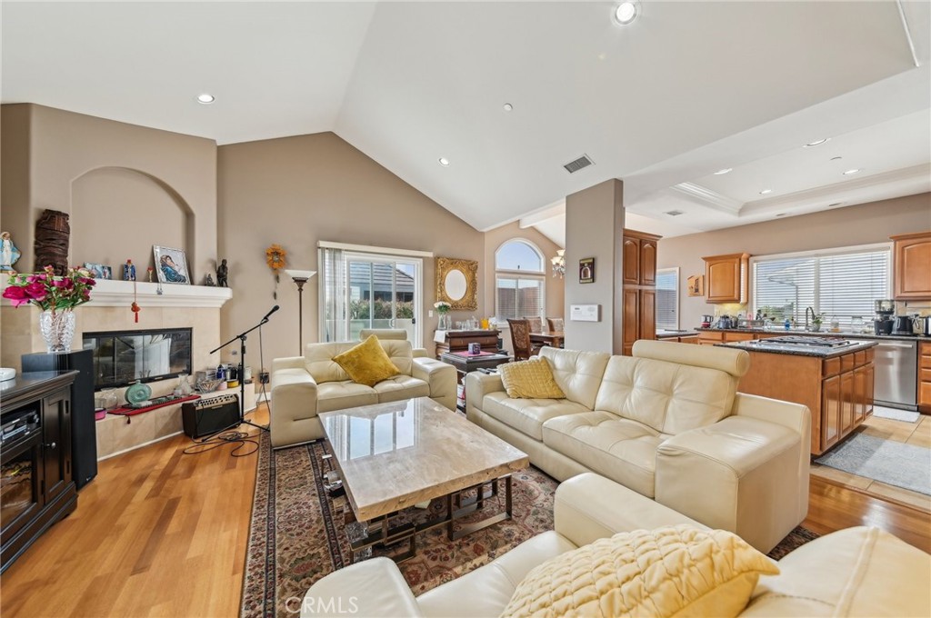 211 S. Francisca Ave B