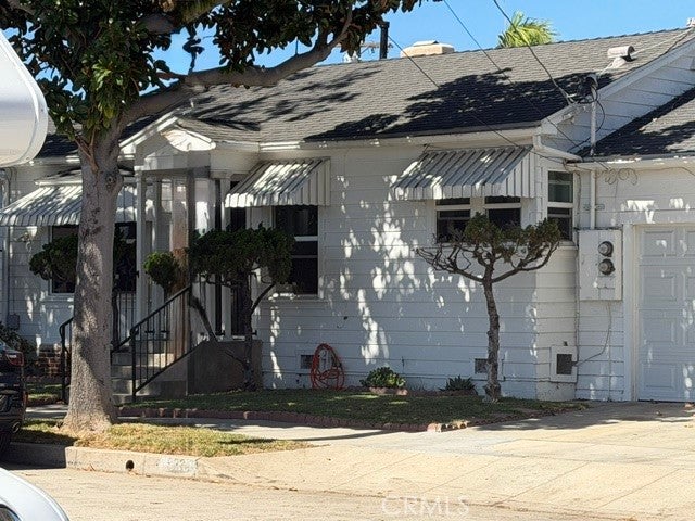 531 W Denni