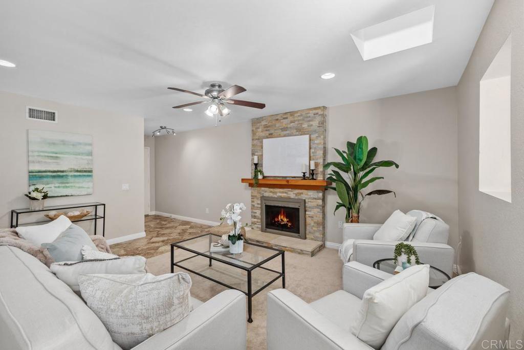 15547 Paseo Jenghiz