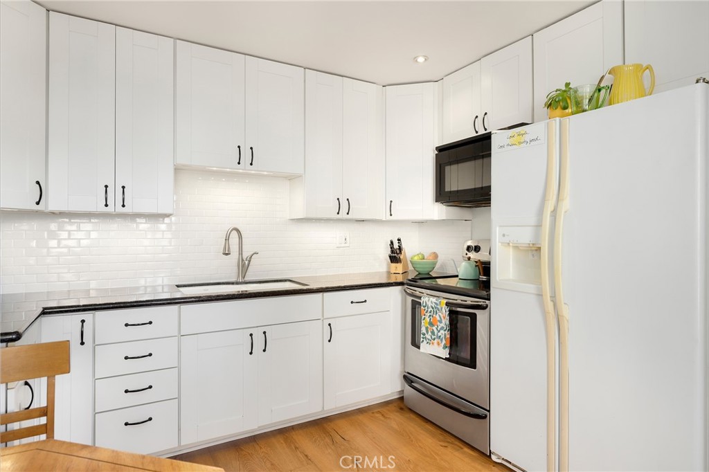 841 Las Lomas Drive D