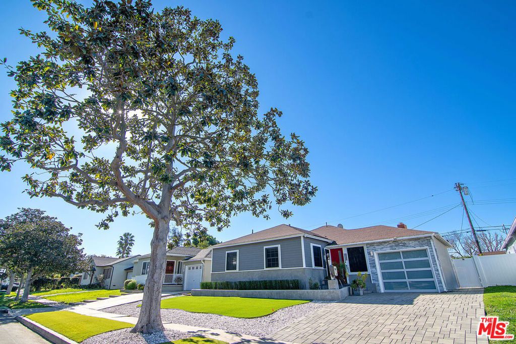 Photo of 7735 Isis Avenue, Los Angeles, CA 90045 (MLS # 26648699)