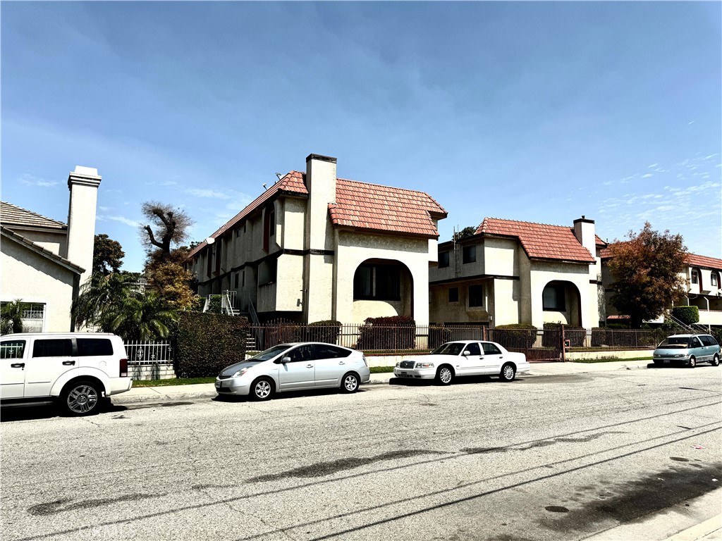 Great location in North El Monte, Close to shopping mall, shopping centers and easy access to hightway I-10 and 605. ****The first end unit with street view in the quite gated community. Well maintained townhouse with 3 bedrooms 2 1/2 baths***** all laminated wood floors installed. Master bedroom in the 3rd floor with full bath and walk-in closet. *****Another 2 bedrooms share the 2nd full bathroom with skylight. Living room with balcony, ding room and kitchen with a refrigeartor loacted in the 2nd floor.***** Laundry area with wash machine and dryer will stay in the 2 car garage for the new owner.**** Community has a swiiming pool for fun and exercise in the summer*****HOA fee cover property insurance, pool and gardening services, trash, roof and common area maintainance and all water use.****Priced low to sell soon.
