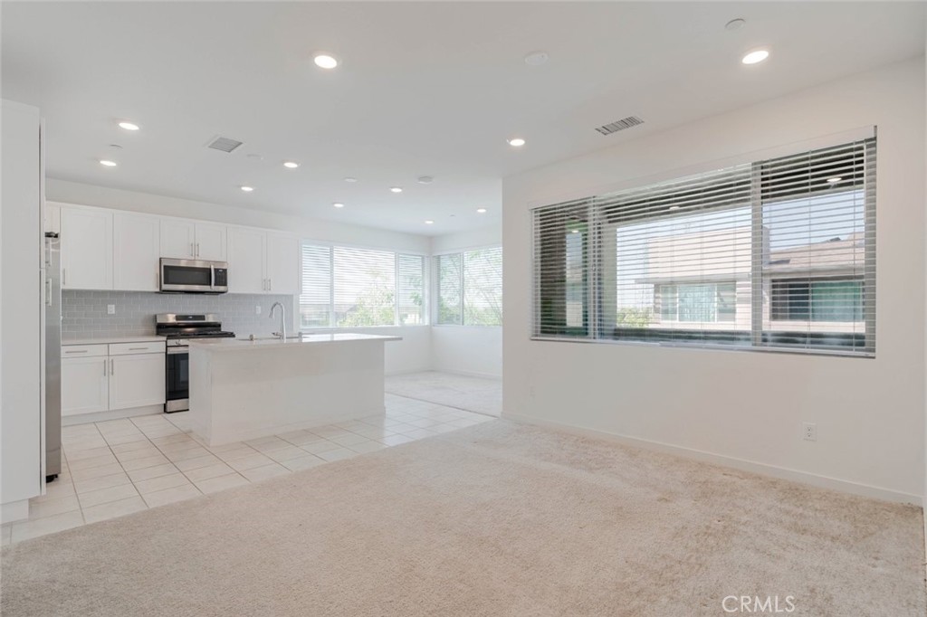 3570 E Peckham Paseo 5
