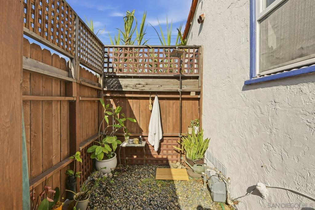 Ocean Beach - Residential