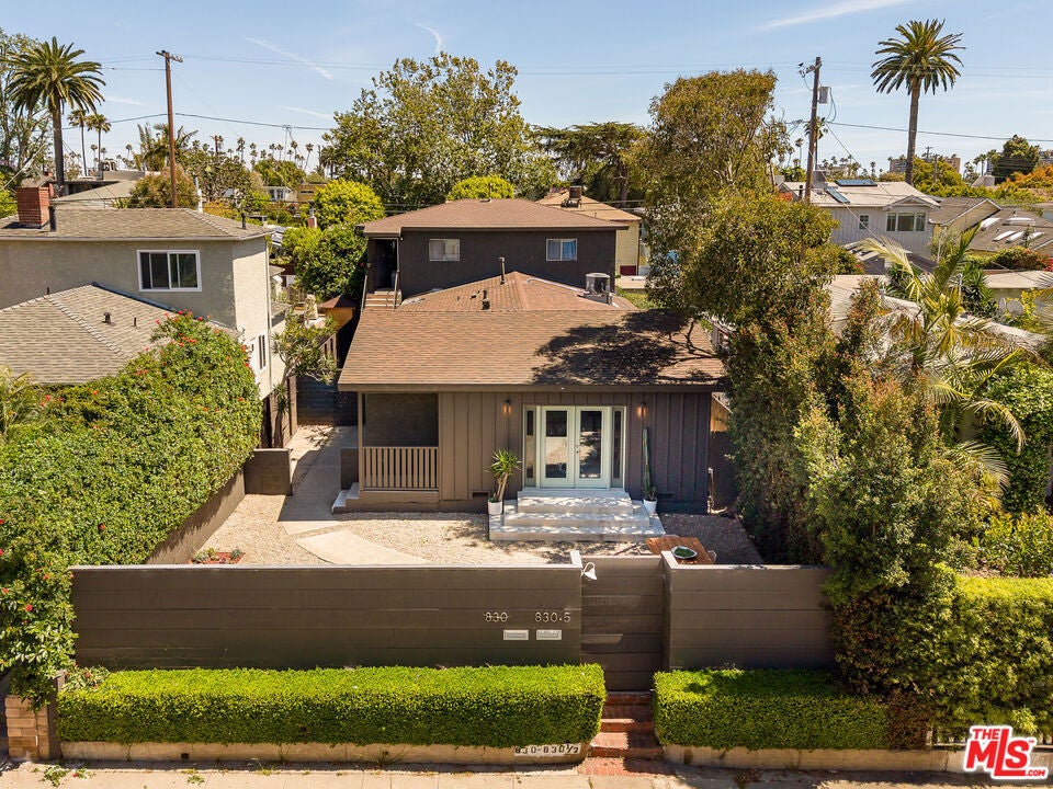 830 Palms Boulevard