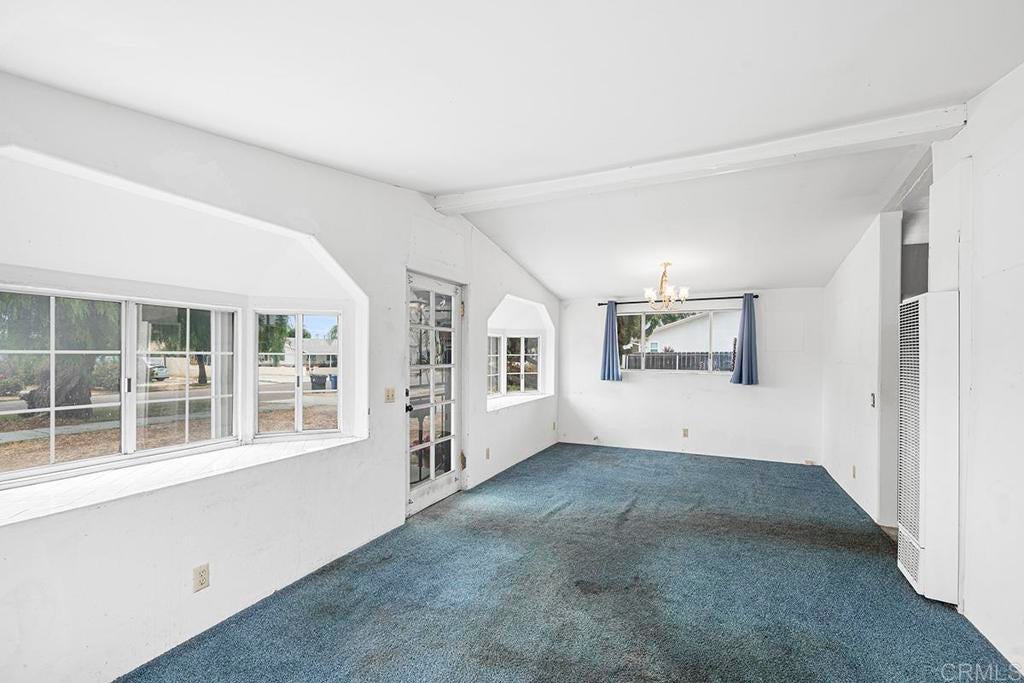 741 ELM AVE