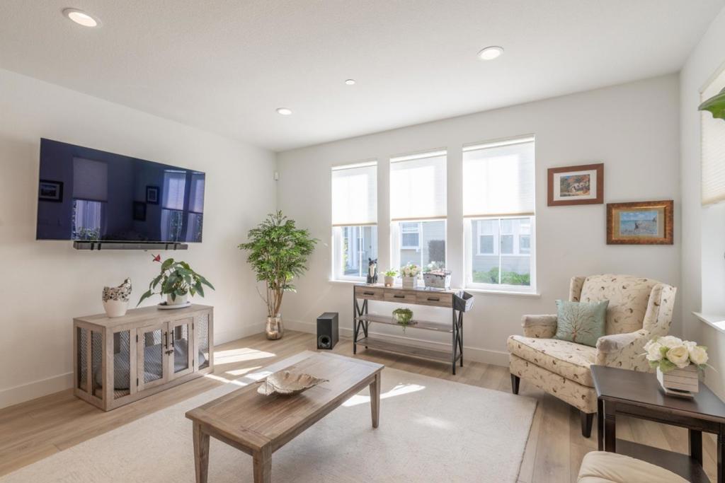 2773 Telegraph Boulevard