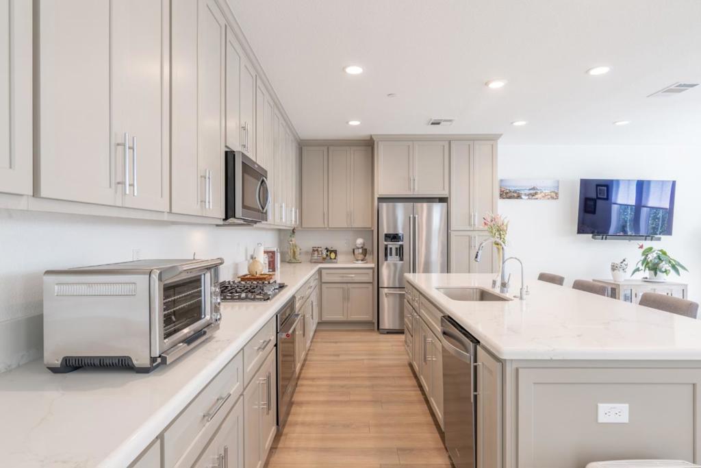 2773 Telegraph Boulevard