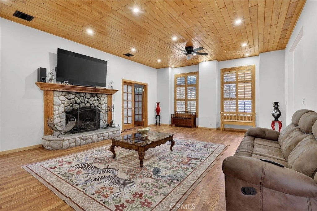 1401 Zion Way