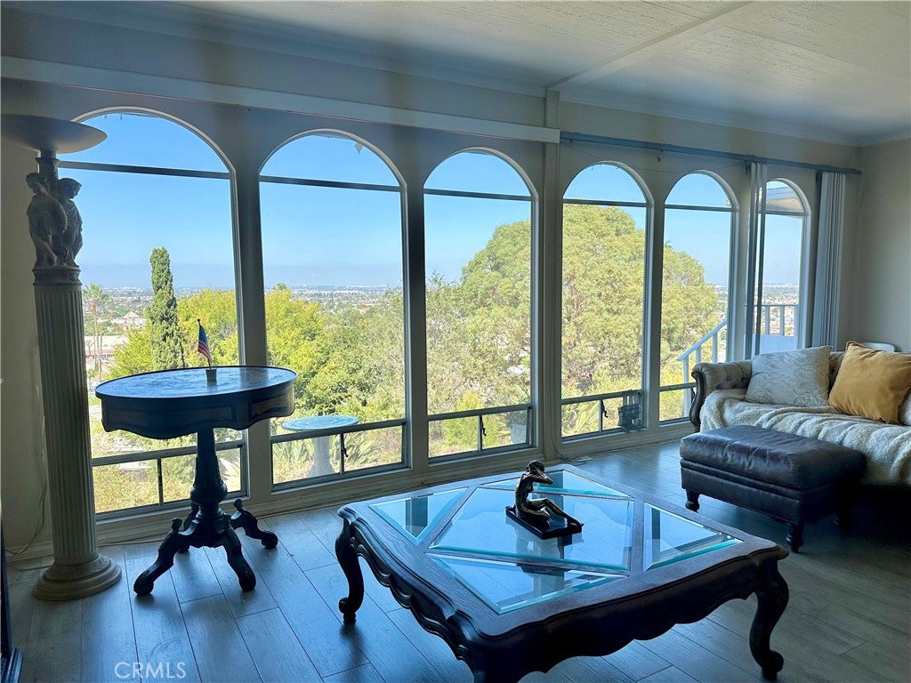 2550 Pacific Coast Highway 231