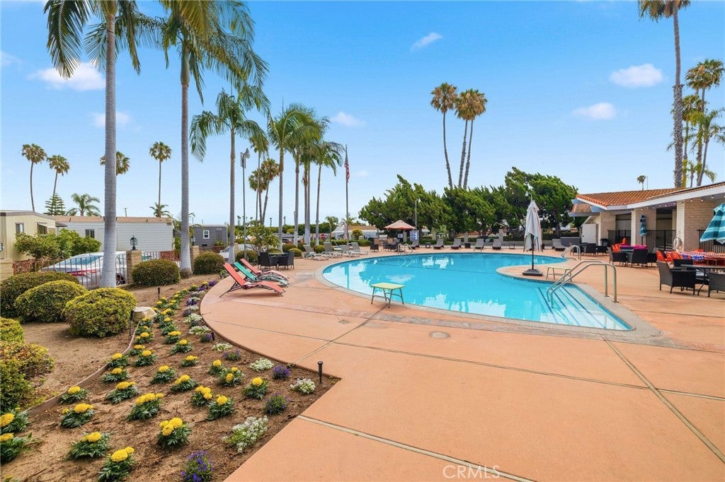 2550 Pacific Coast Highway 231