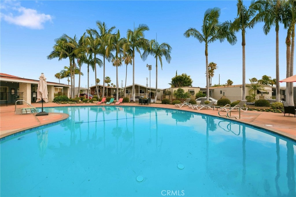 2550 Pacific Coast Highway 231