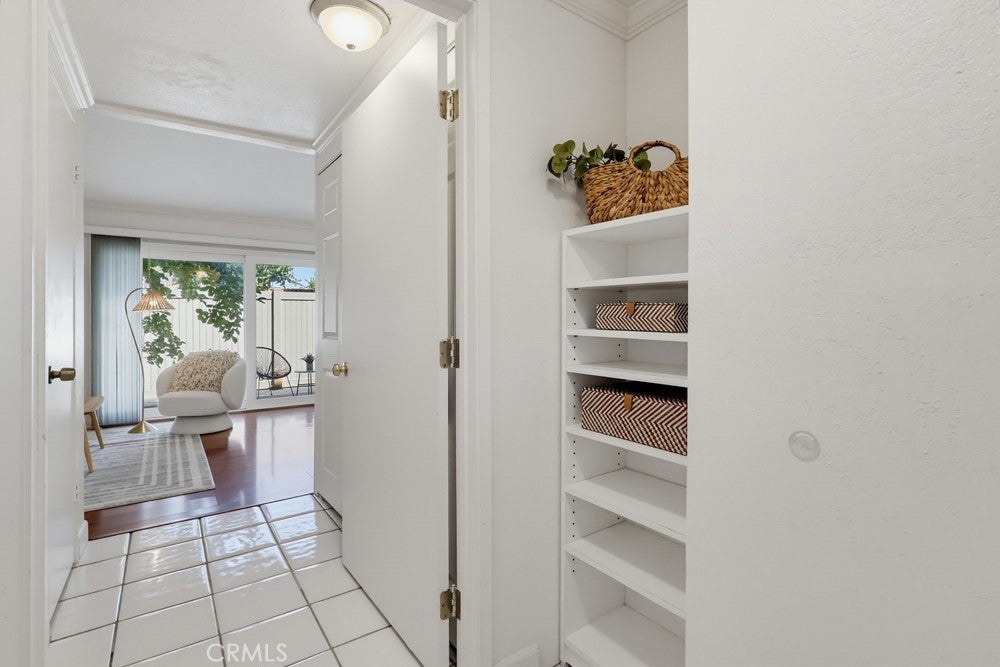 951 Las Lomas Dr Unit 6B