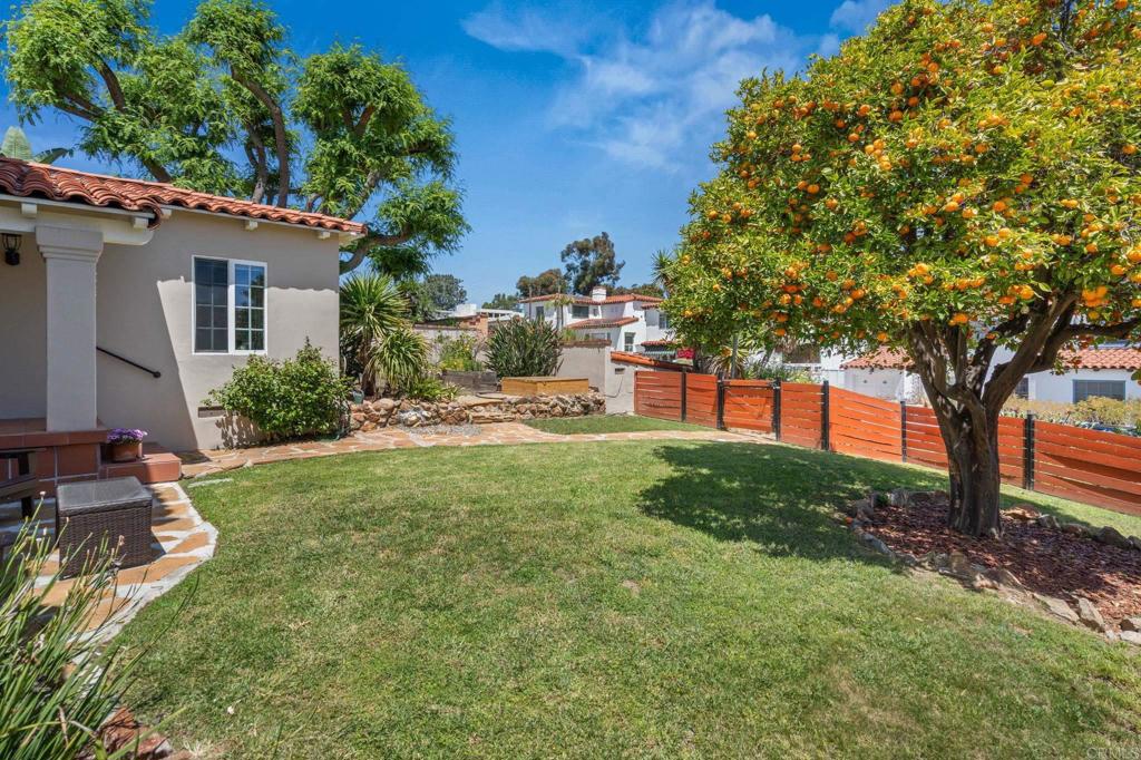 2808 Dove Street