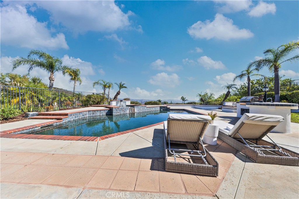 3285 Rim Road