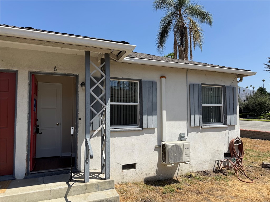 One bedroom, one bathroom downstairs end-unit apartment located near downtown Azusa, APU, Citrus College, and the Metro Gold Line station. This unit offers convenient access to the 210 Freeway, shopping centers, restaurants, entertainment, and local transit.
Interior features include hardwood flooring (no carpet), granite countertops, interior laundry hookups, dual pane windows, and a private one-car garage. The property is located in close proximity to schools, theaters, and retail stores.
Lease Terms:
Monthly rent: $2,025
Security deposit: Equal to one month's rent
Application fee: $50 per adult (non-refundable)
Tenant is responsible for all utilities.
Short-Term Lease Options:
Six-month lease: Seventeen percent premium over base rent
Month-to-month lease: Twenty percent premium over base rent
Short-term terms are subject to landlord approval on a case-by-case basis.
Pet Policy:
Pets are considered with strong applications. Monthly pet rent is $100 per pet, with a $500 additional security deposit per pet. Medium pets are considered based on owner approval and pet references.