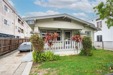 905 Gardenia Avenue Long Beach CA 90813