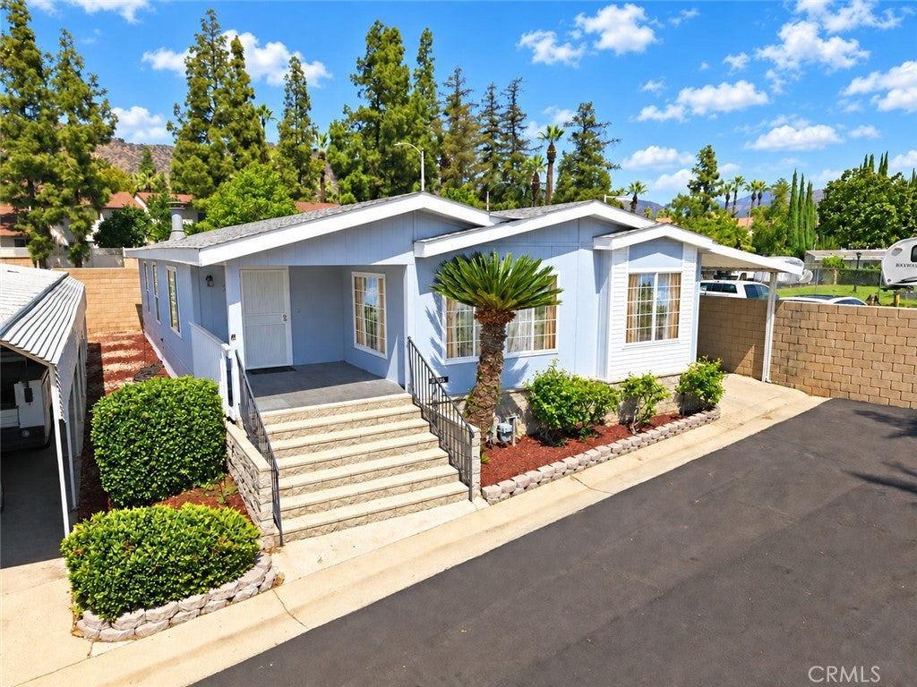 840 E Foothill 205