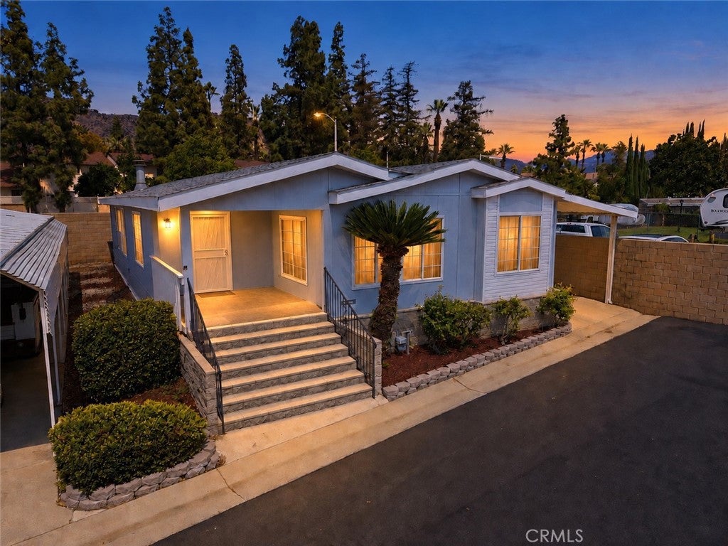 840 E Foothill 205