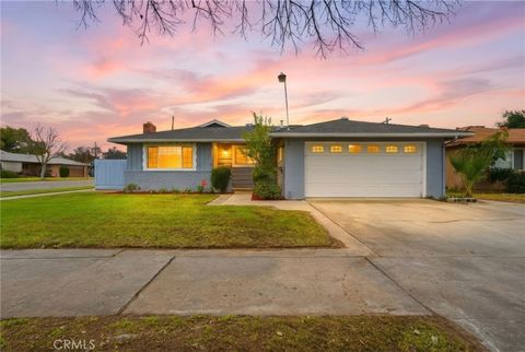 Photo of 2826 E Hampton Way Way, Fresno, CA 93726 (MLS # OC26000895)