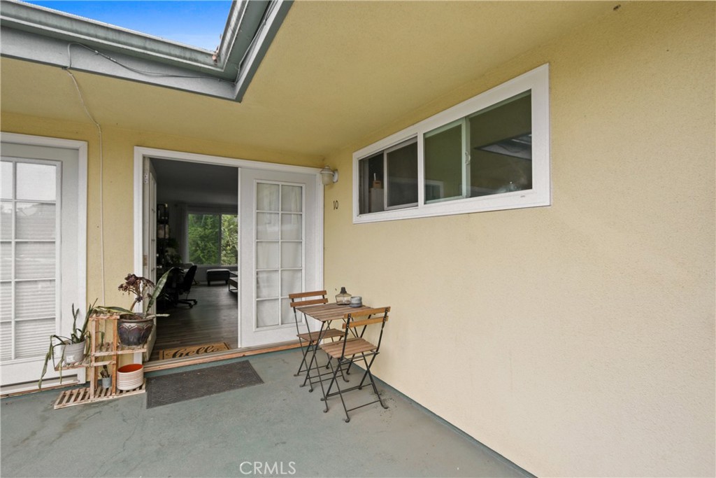 611 S Orange Avenue 10