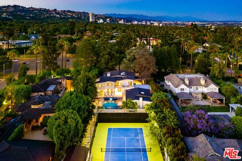 Photo of 721 N Beverly Drive, Beverly Hills, CA 90210 (MLS # 26653675)
