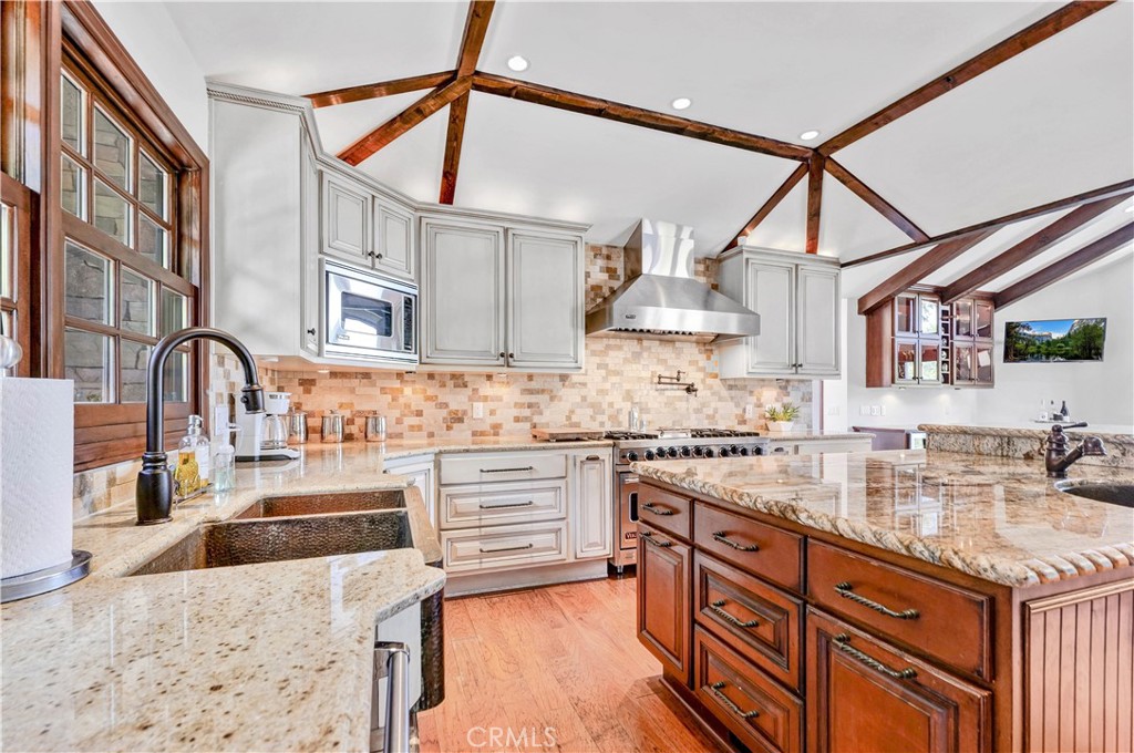 Properties 2 4117 Vanetta Place