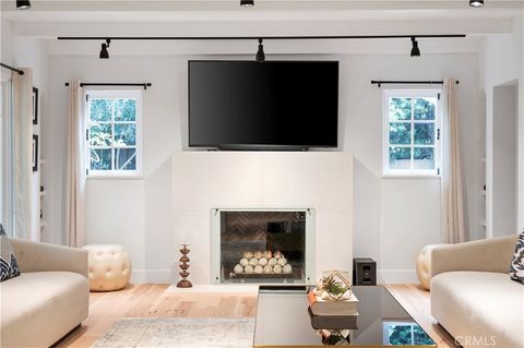 11305 Valley Spring Lane Studio City CA 91602