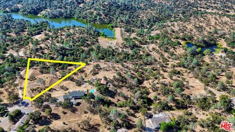 Photo of 1758 Long Hollow Lane, Coarsegold, CA 93614 (MLS # 26635419)