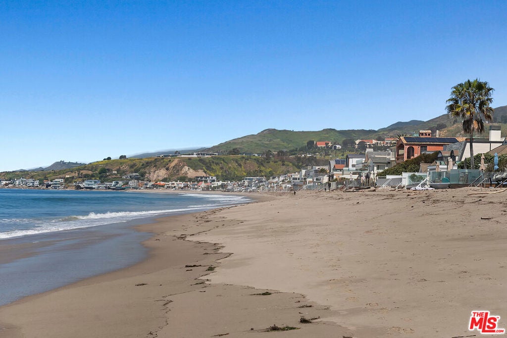 23356 aka 107 Malibu Colony Road
