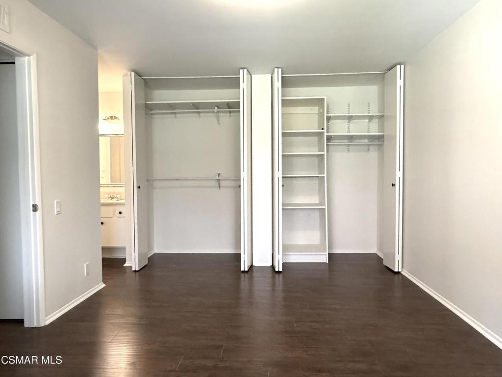 Oakbrook Townhomes - 518 - 1005302 - Residential Lease