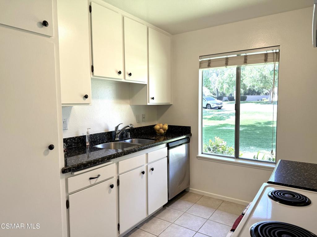 Oakbrook Townhomes - 518 - 1005302 - Residential Lease