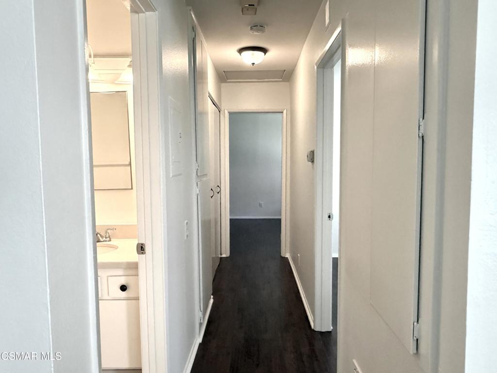 Oakbrook Townhomes - 518 - 1005302 - Residential Lease