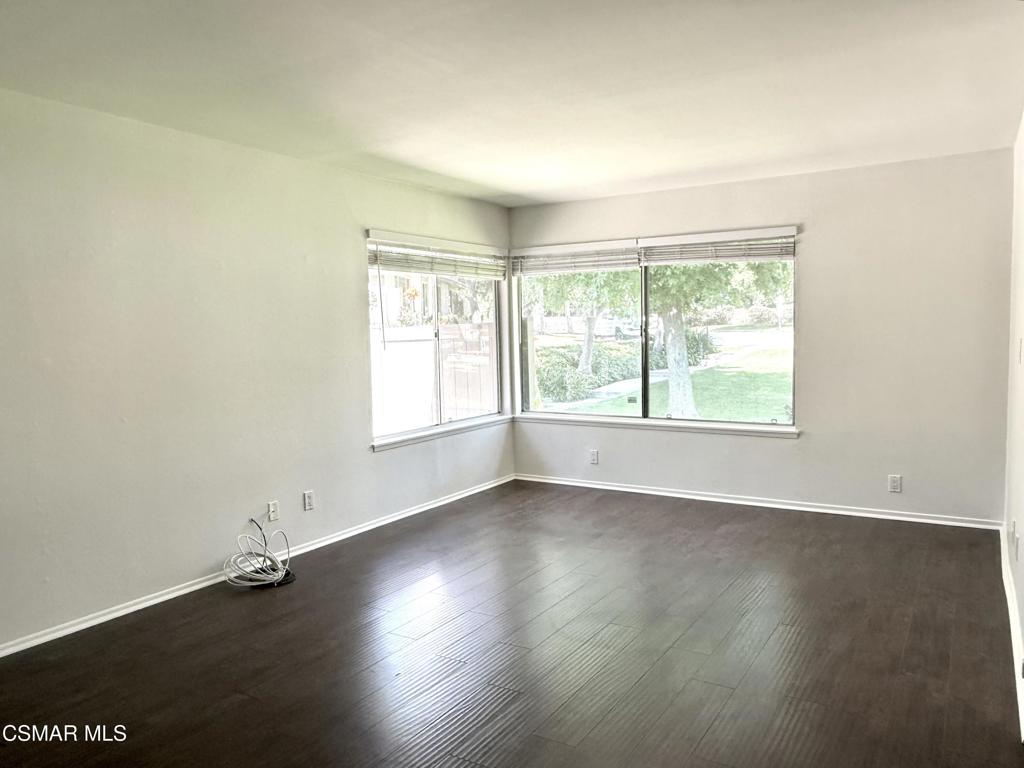 Oakbrook Townhomes - 518 - 1005302 - Residential Lease