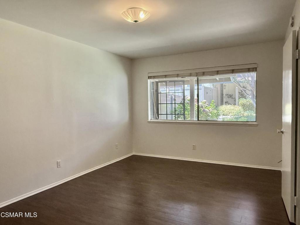 Oakbrook Townhomes - 518 - 1005302 - Residential Lease