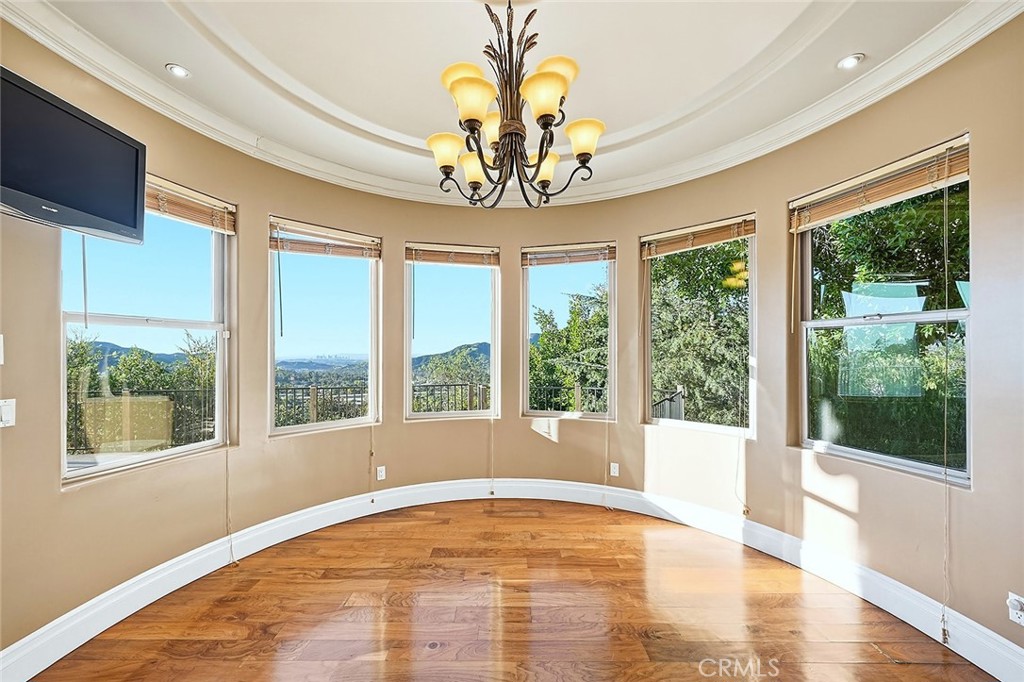 La Canada Flintridge, California, 91011, United States, 4 Bedrooms Bedrooms, ,5 BathroomsBathrooms,Residential,Active,2014608