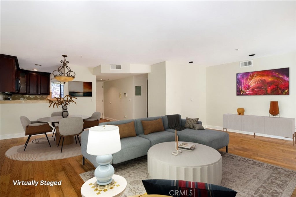 422 Hawthorne Street 3