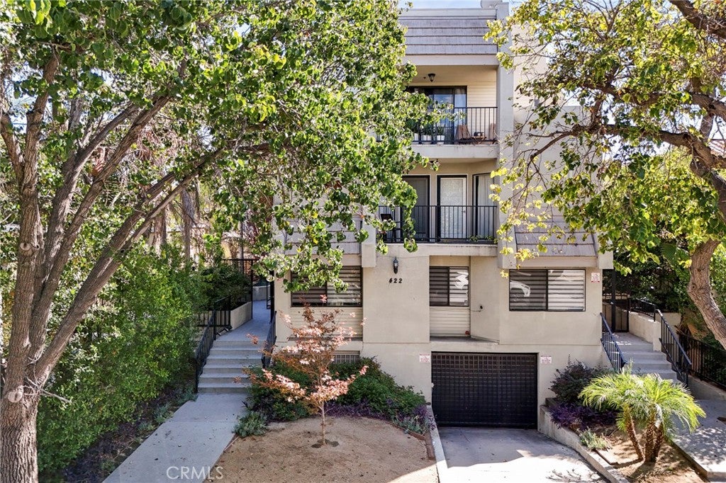 422 Hawthorne Street 3
