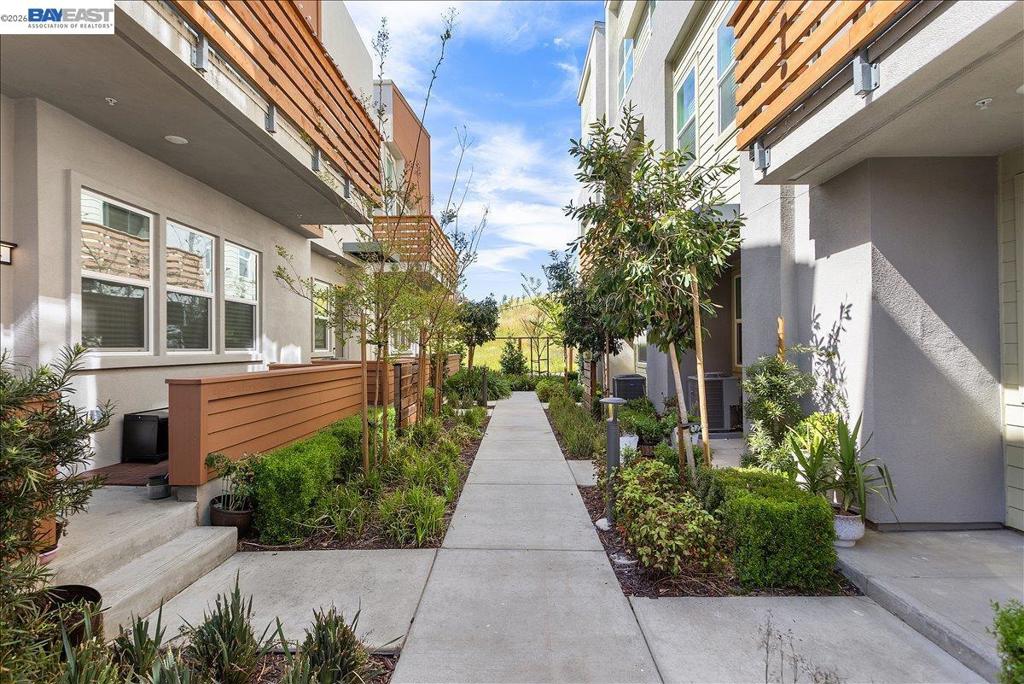 592 Somi Ct