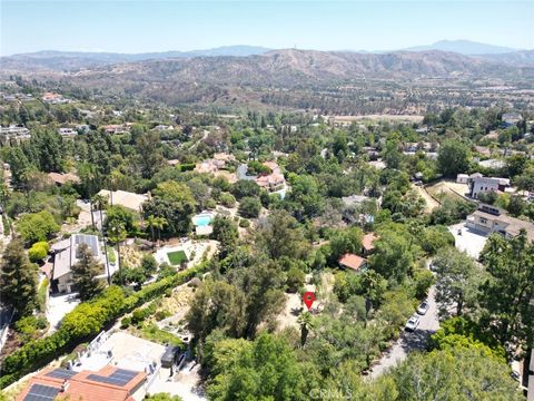 Photo of 50237210 Skyline View, Santa Ana, CA 92705 (MLS # CV26114460)