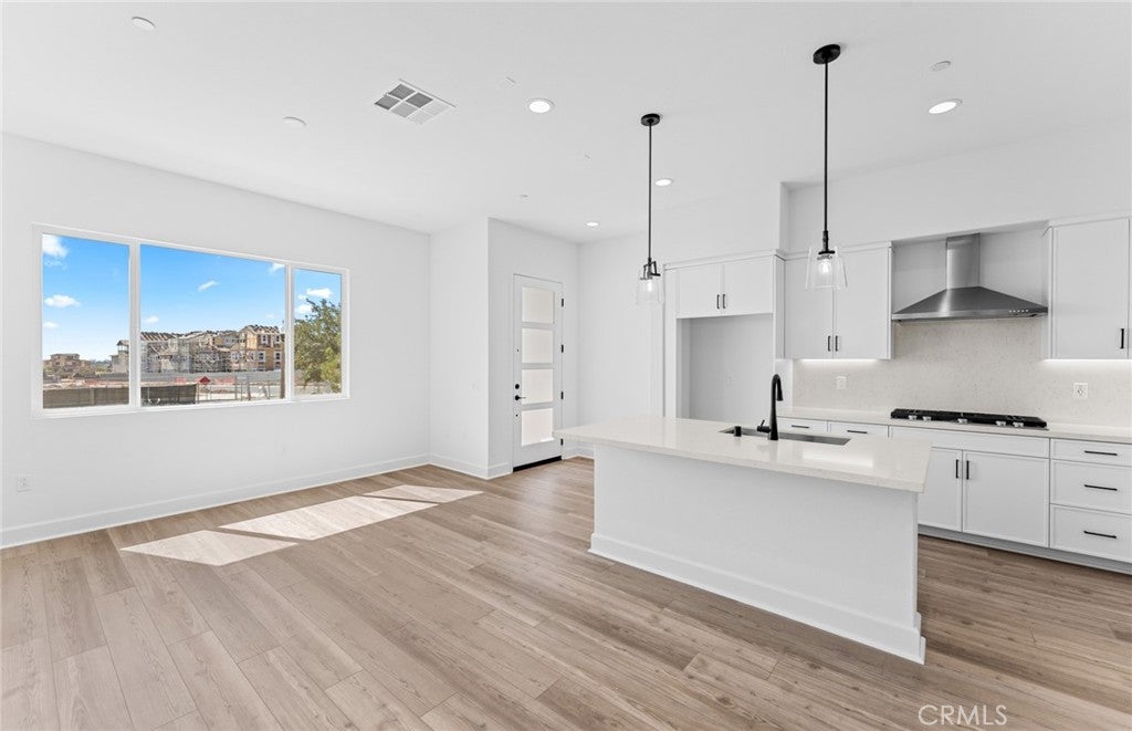 105 Moody, Irvine CA 92618 - Photo 6