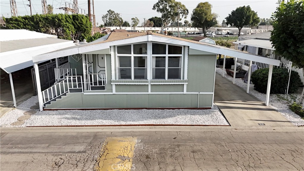 3595 Santa Fe Avenue 213